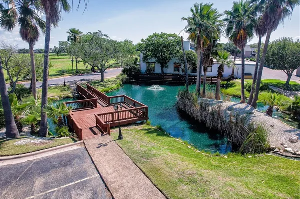 $259,900 | 39 Rock Creek Drive, Unit 39, Corpus Christi, TX 78412