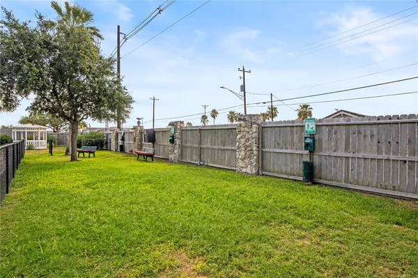 $259,900 | 39 Rock Creek Drive, Unit 39, Corpus Christi, TX 78412