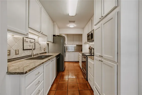 $259,900 | 39 Rock Creek Drive, Unit 39, Corpus Christi, TX 78412