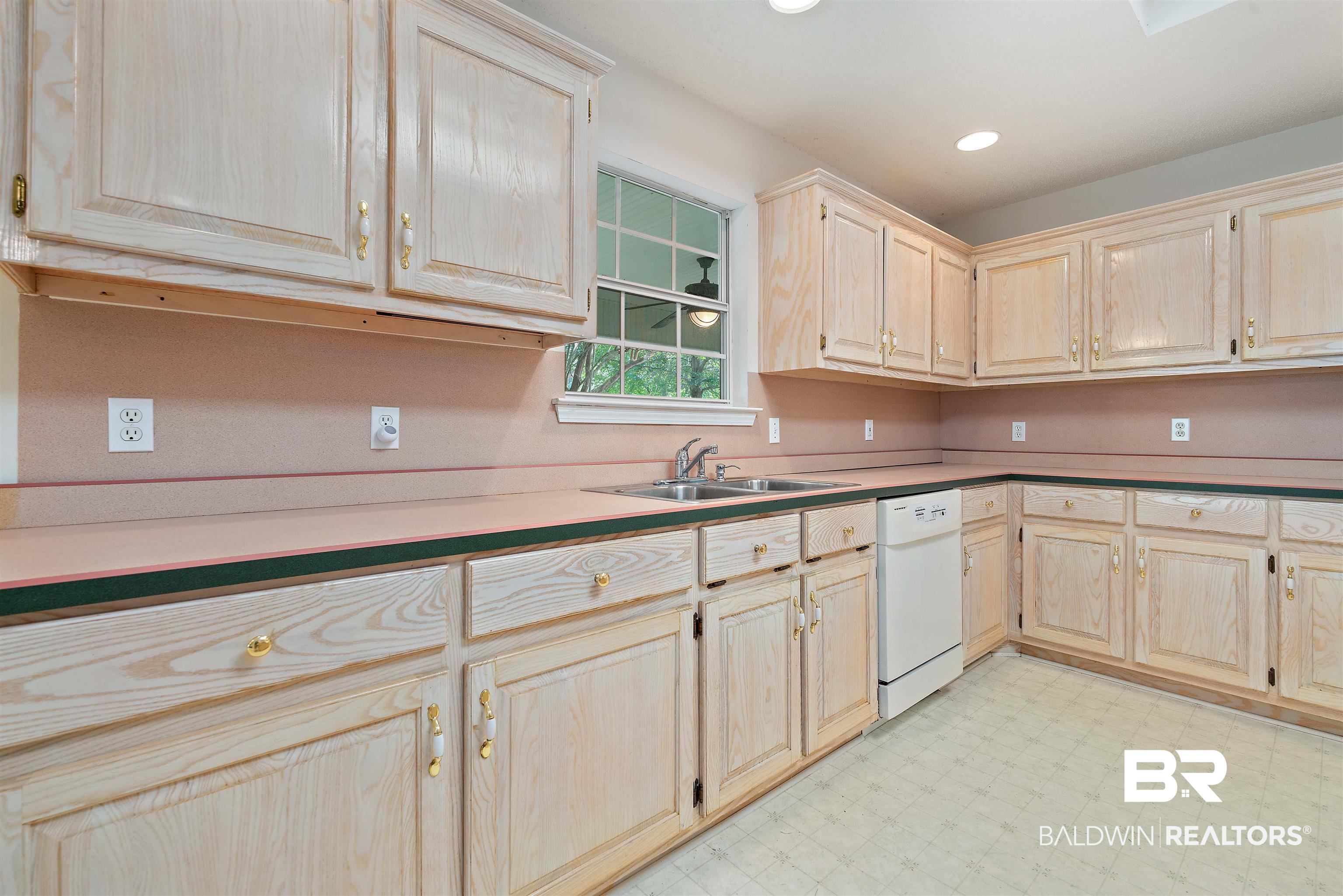 7231 Serenity Gardens Road Theodore, AL 36582 - Photo 7 of 41