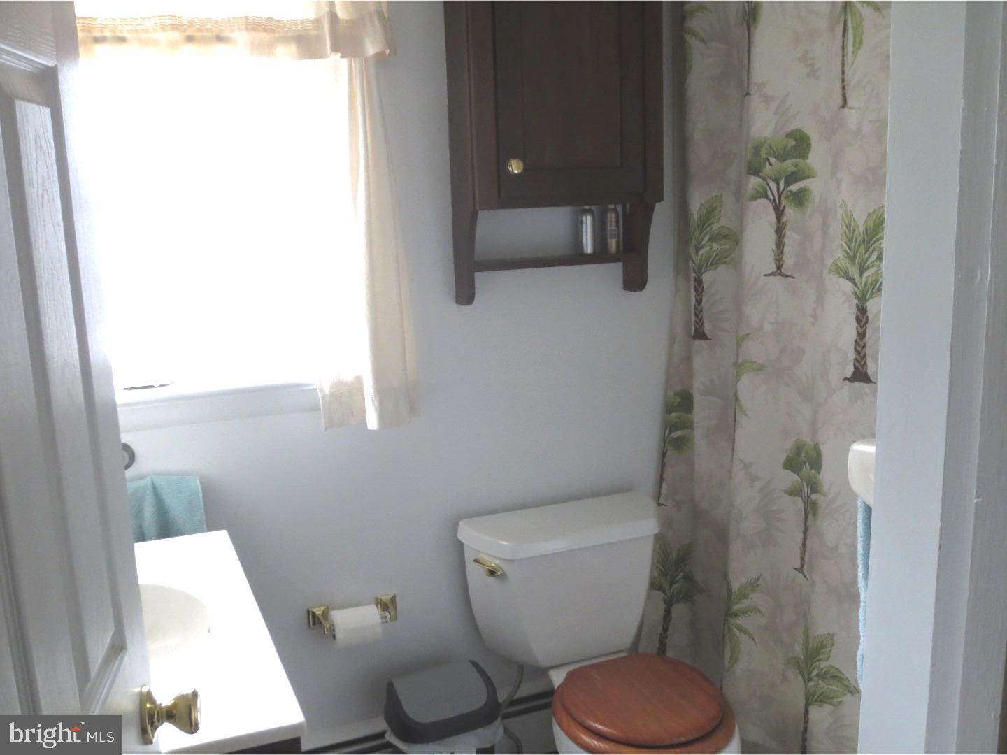 471 Spring Street Pottstown, PA 19464 - Photo 14 of 19 Bathroom