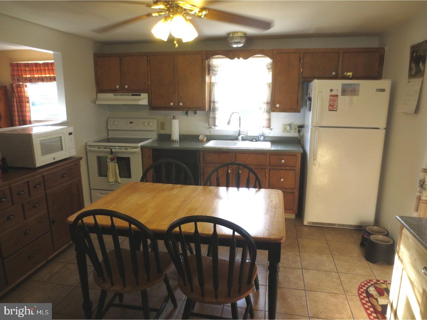 471 Spring Street Pottstown, PA 19464 - Photo 9 of 19 Gallery Image 9