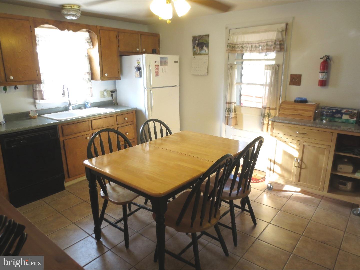 471 Spring Street Pottstown, PA 19464 - Photo 10 of 19 Gallery Image 10