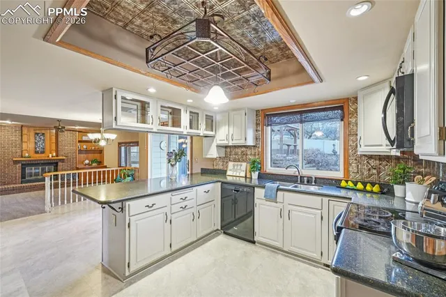 $720,000 | 5368 Cliff Point Circle West, Colorado Springs, CO 80919