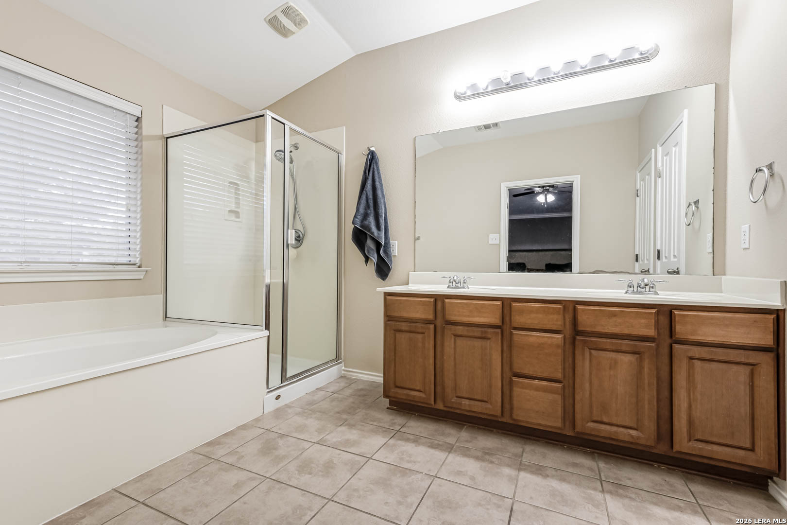 815 Point Valley San Antonio, TX 78253 - Photo 18 of 32