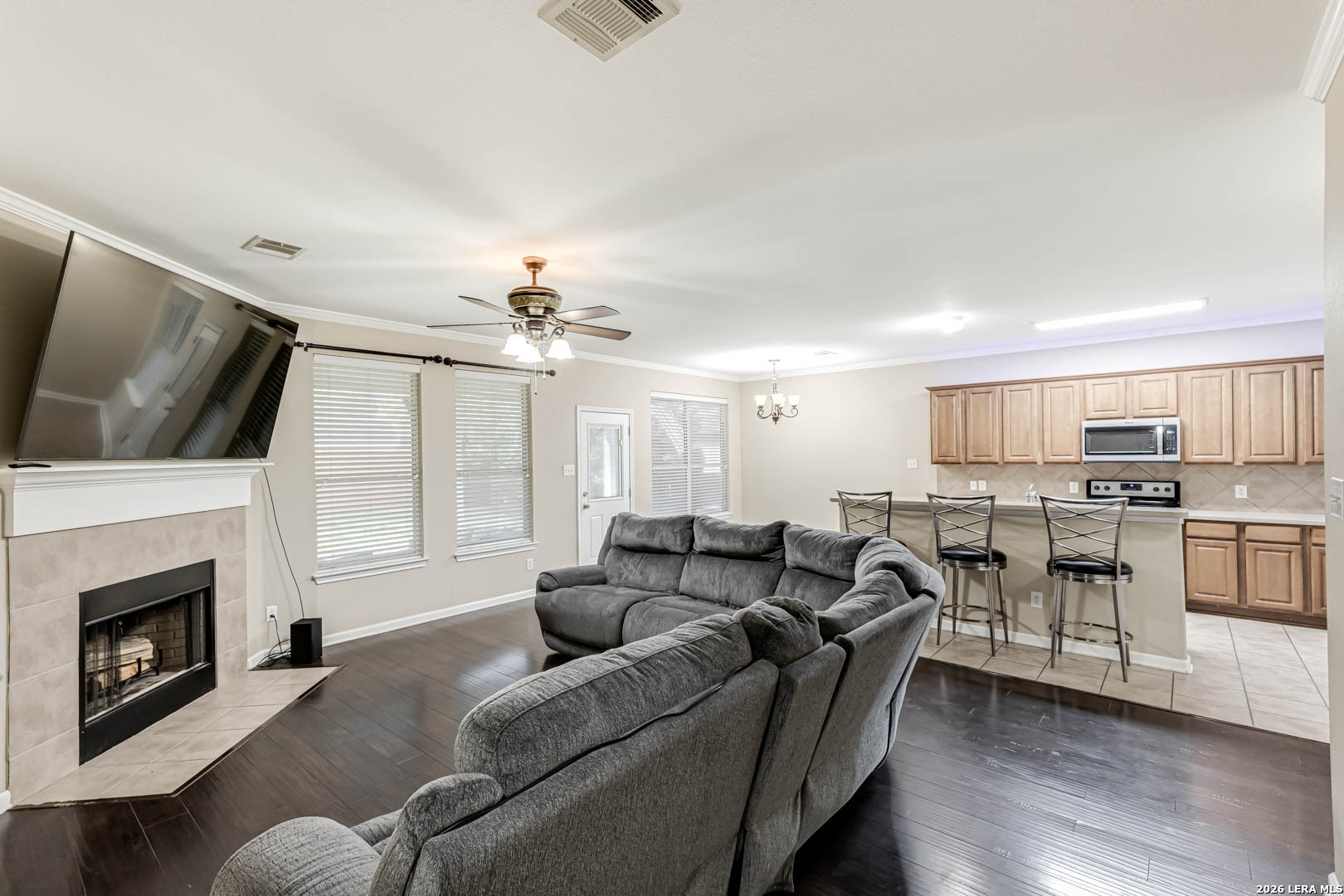 815 Point Valley San Antonio, TX 78253 - Photo 8 of 32