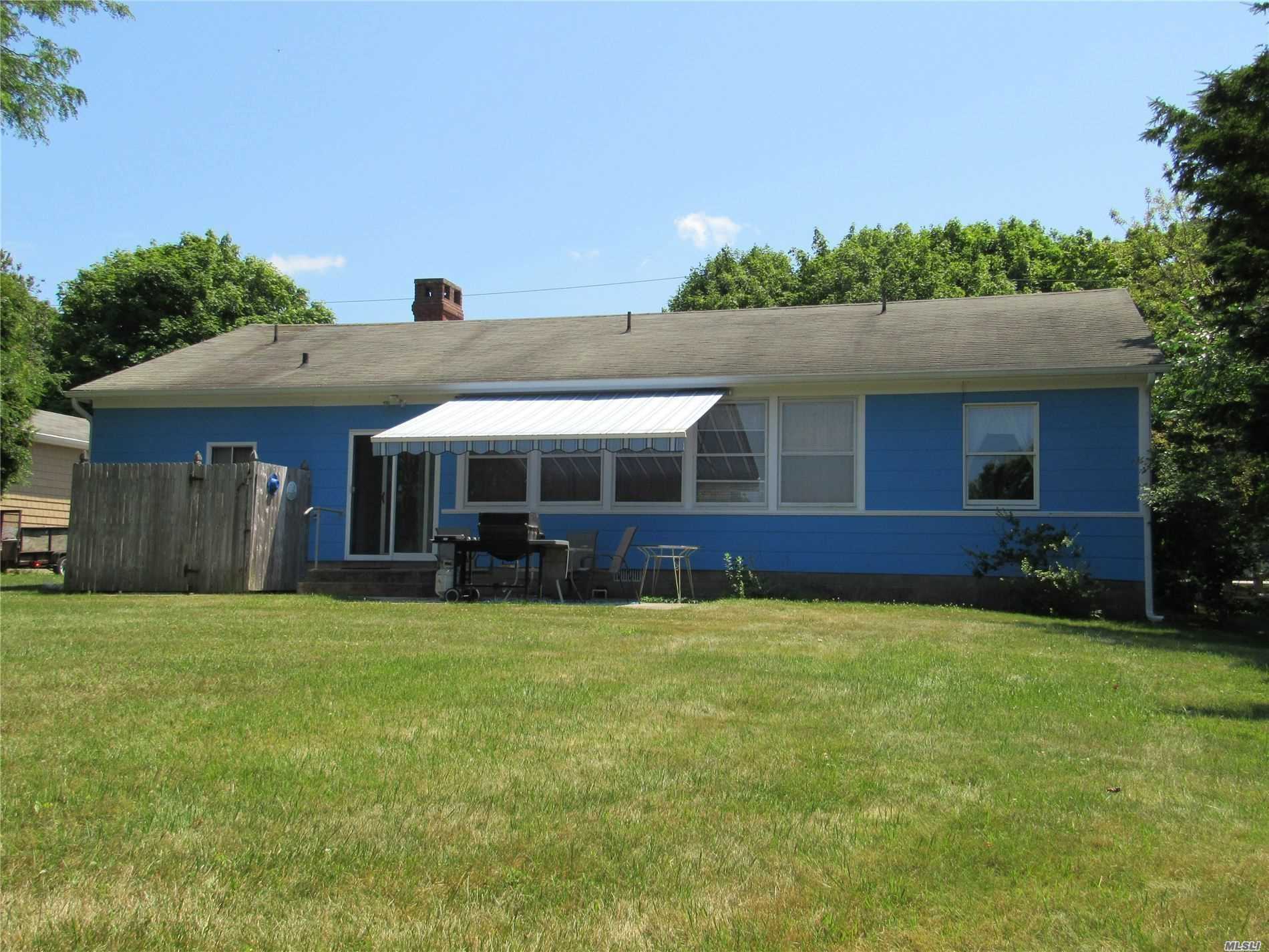 873 Sound Shore Road Riverhead, NY 11901 - Photo 5 of 18 Gallery Image 5