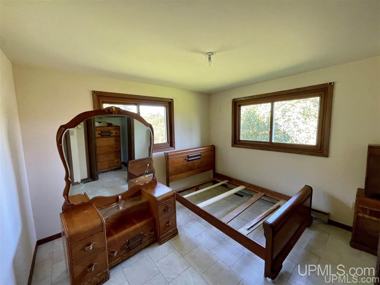 576 Bates-Gaastra Road Iron River, MI 49935 - Photo 5 of 32 Gallery Image 5