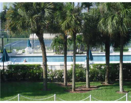 5260 Northwest 2nd Avenue, Unit PH502 Boca Raton, FL 33487 - Photo 14 of 31 20130320085527791752000000-o