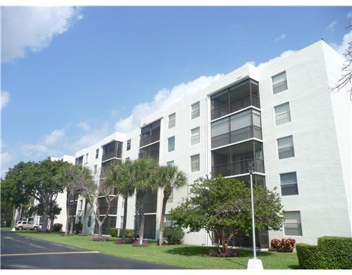 5260 Northwest 2nd Avenue, Unit PH502 Boca Raton, FL 33487 - Photo 2 of 31 20160119221304449866000000-o