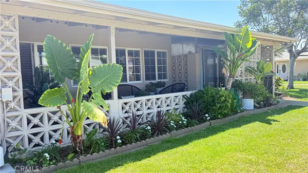 $369,000 | 1720 Interlachen Road, Seal Beach, CA 90740