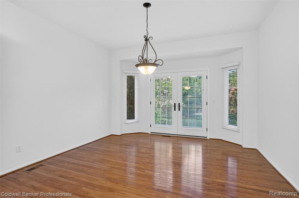 1357 Kentfield Drive Rochester, MI 48307 - Photo 21 of 71