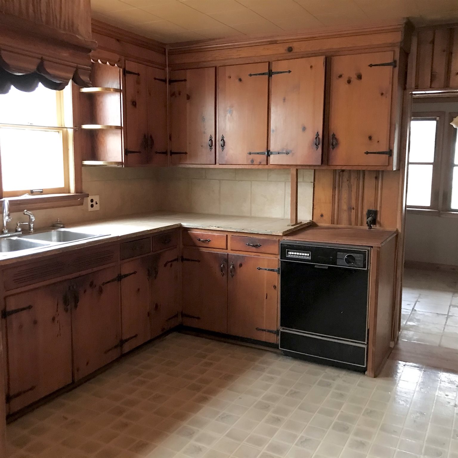 1125 Madison Street Rochester, IN 46975 - Photo 8 of 22