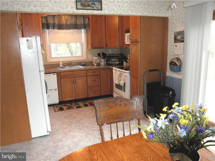 871 Allentown Road Telford, PA 18969 - Photo 14 of 25 Kitchen