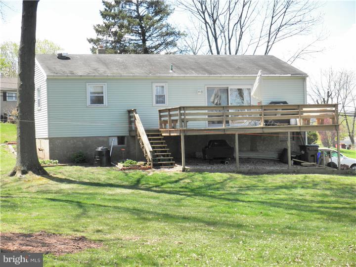 871 Allentown Road Telford, PA 18969 - Photo 4 of 25 Exterior Back