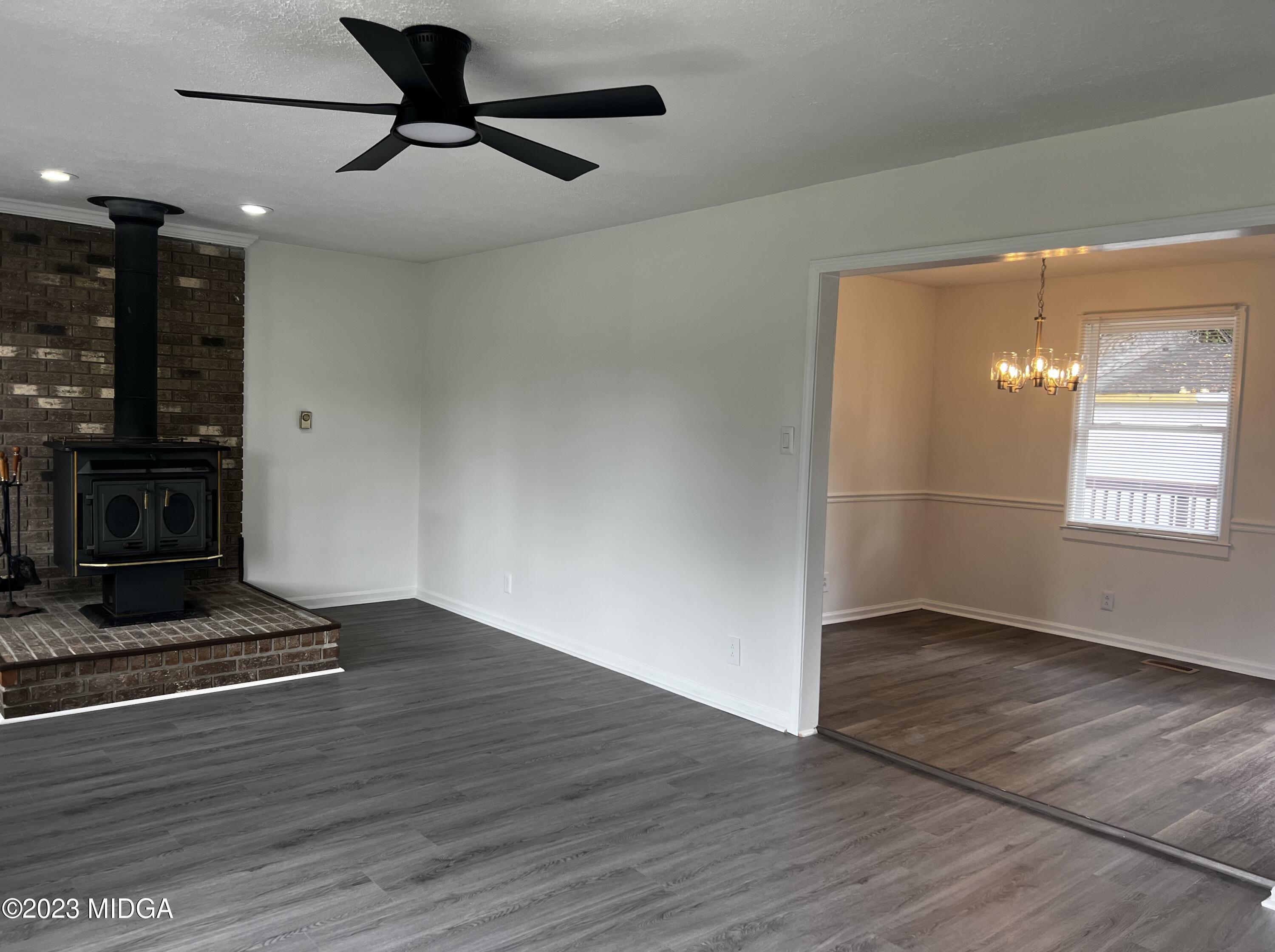 4452 Plaudit Road Lizella, GA 31052 - Photo 5 of 47 Living room and dining room