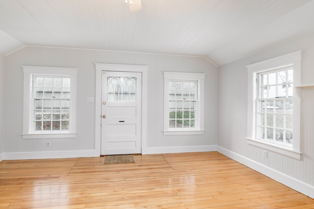 92 Farmers Row Groton, MA 01450 - Photo 12 of 30