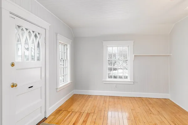 $2,900 | 92 Farmers Row, Groton, MA 01450