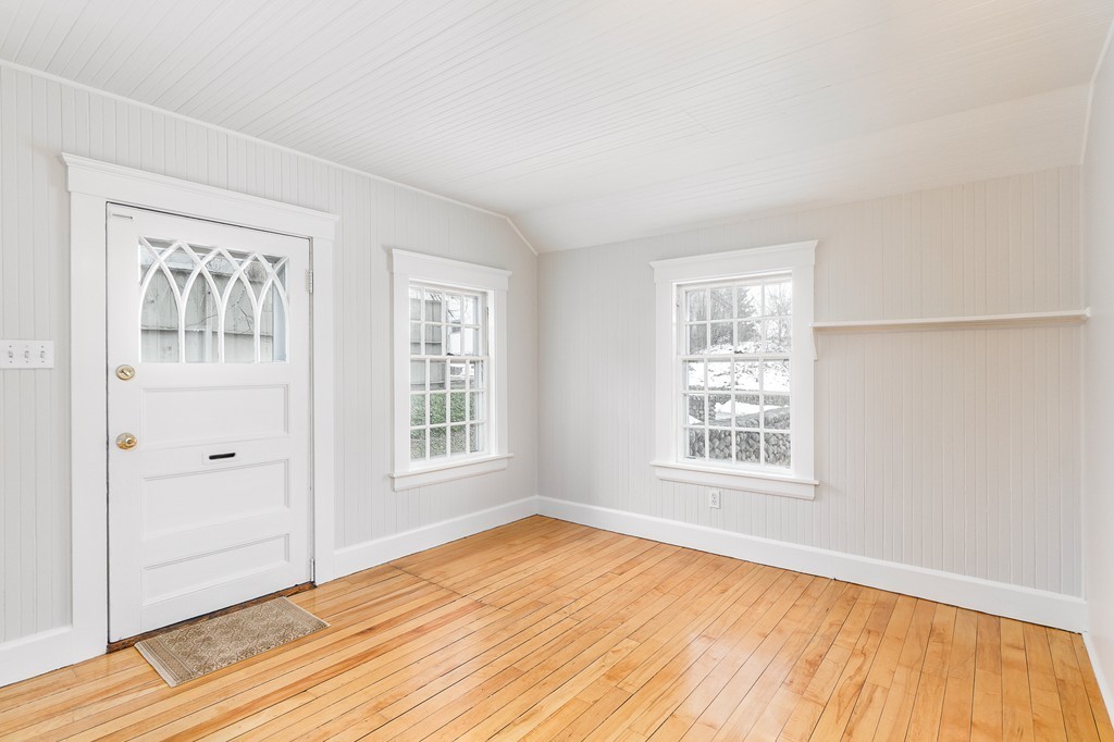 92 Farmers Row Groton, MA 01450 - Photo 7 of 30