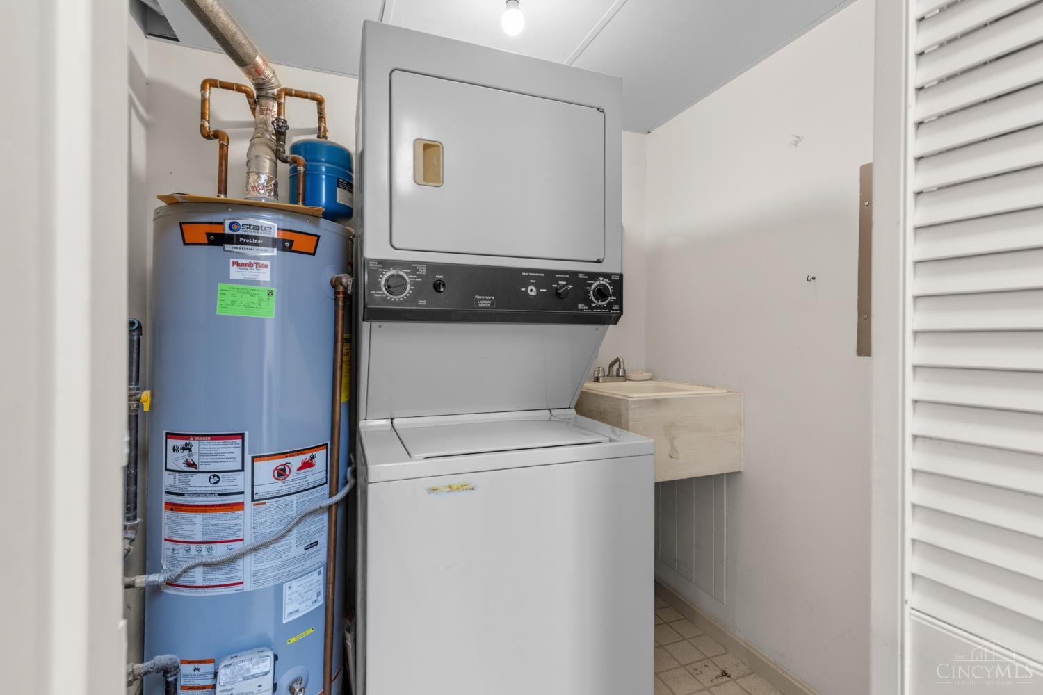 3547 Jessup Road, Unit 1A Cincinnati, OH 45239 - Photo 24 of 46 In-Unit Laundry