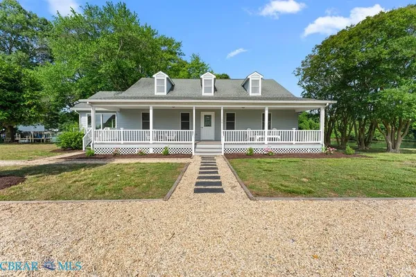 $799,000 | 104 Bells Creek Lane, Kilmarnock, VA 22482