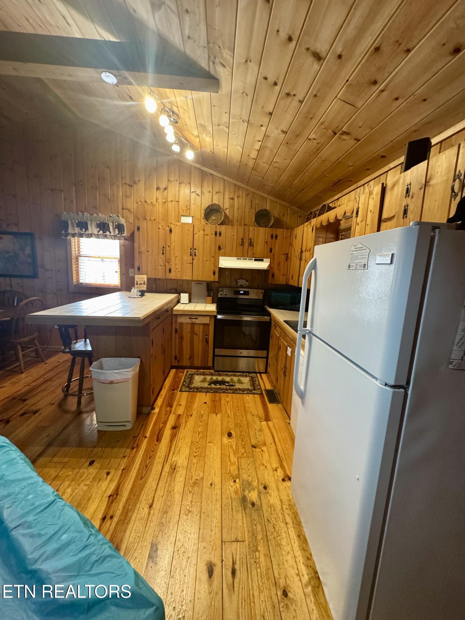 2950 Grassy Branch Loop Sevierville, TN 37876 - Photo 10 of 31 IMG_2997