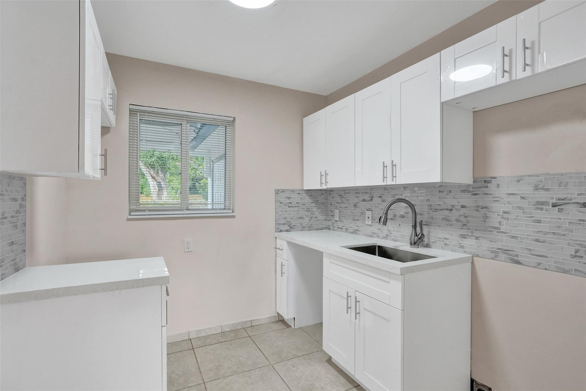 5903 McKinley Street Hollywood, FL 33021 - Photo 9 of 41 Photo 9