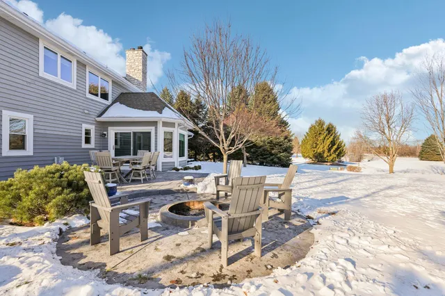 $1,165,000 | W331N3460 Maplewood Road, Nashotah, WI 53058
