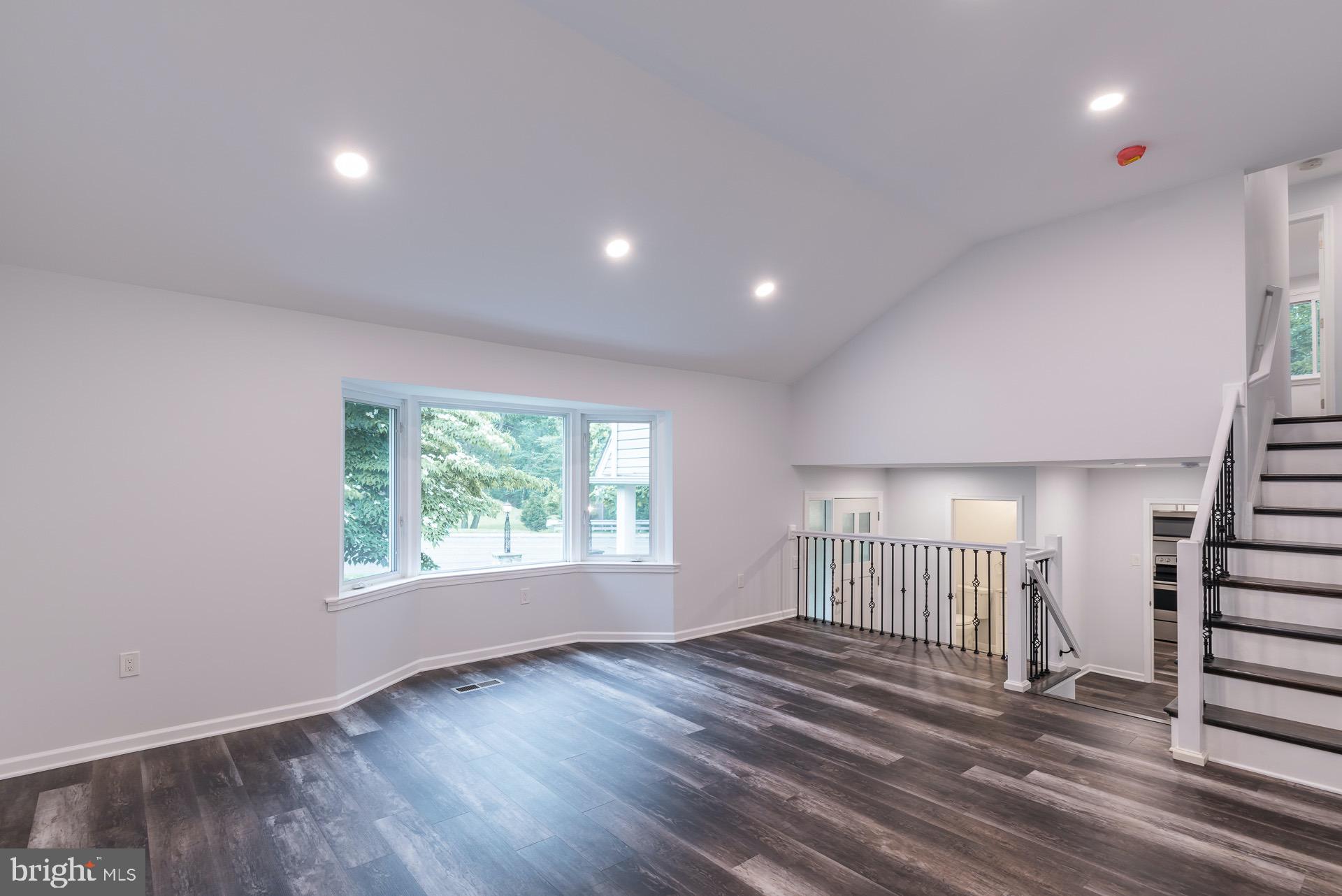 639 Welsh Road Philadelphia, PA 19115 - Photo 11 of 49 Den - Level 1