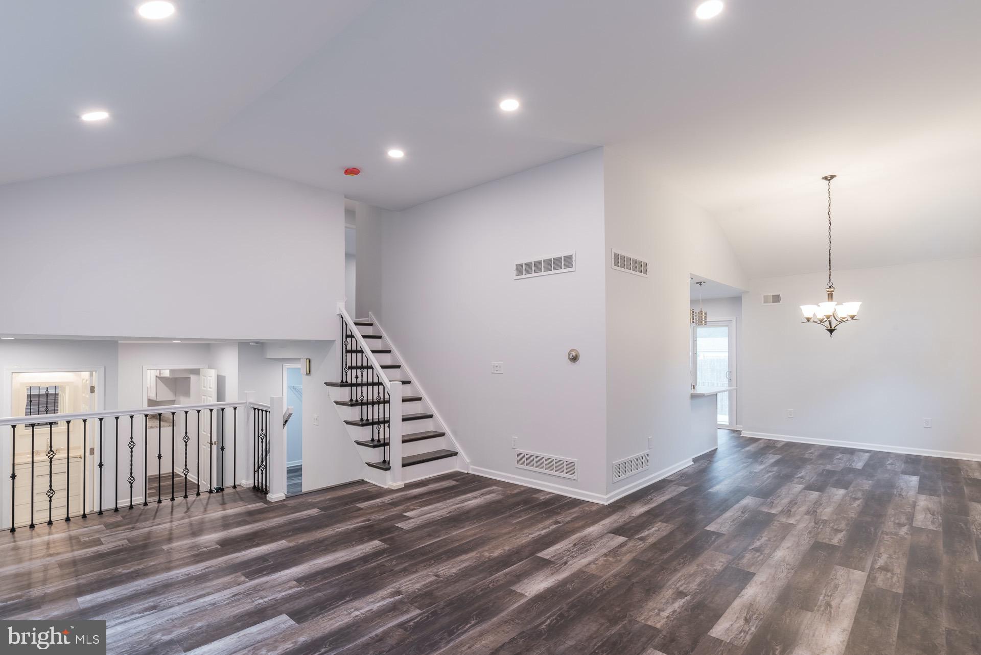 639 Welsh Road Philadelphia, PA 19115 - Photo 14 of 49 Den - Level 1