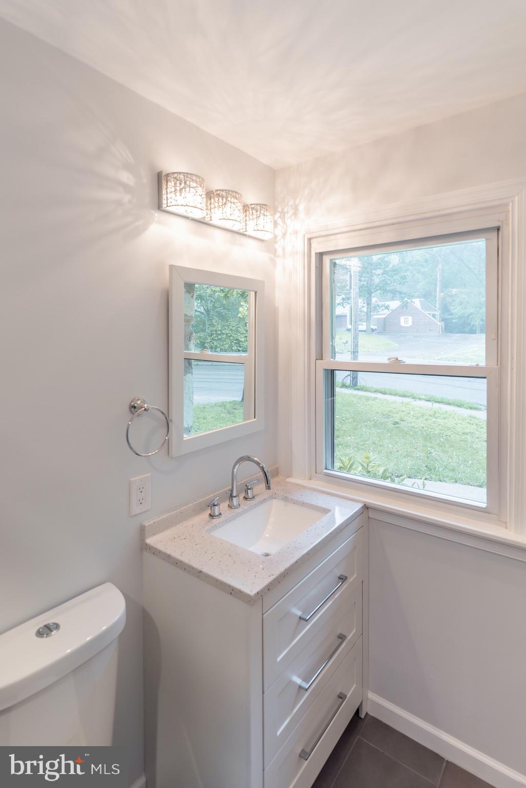 639 Welsh Road Philadelphia, PA 19115 - Photo 19 of 49 En Suite - Full Bathroom