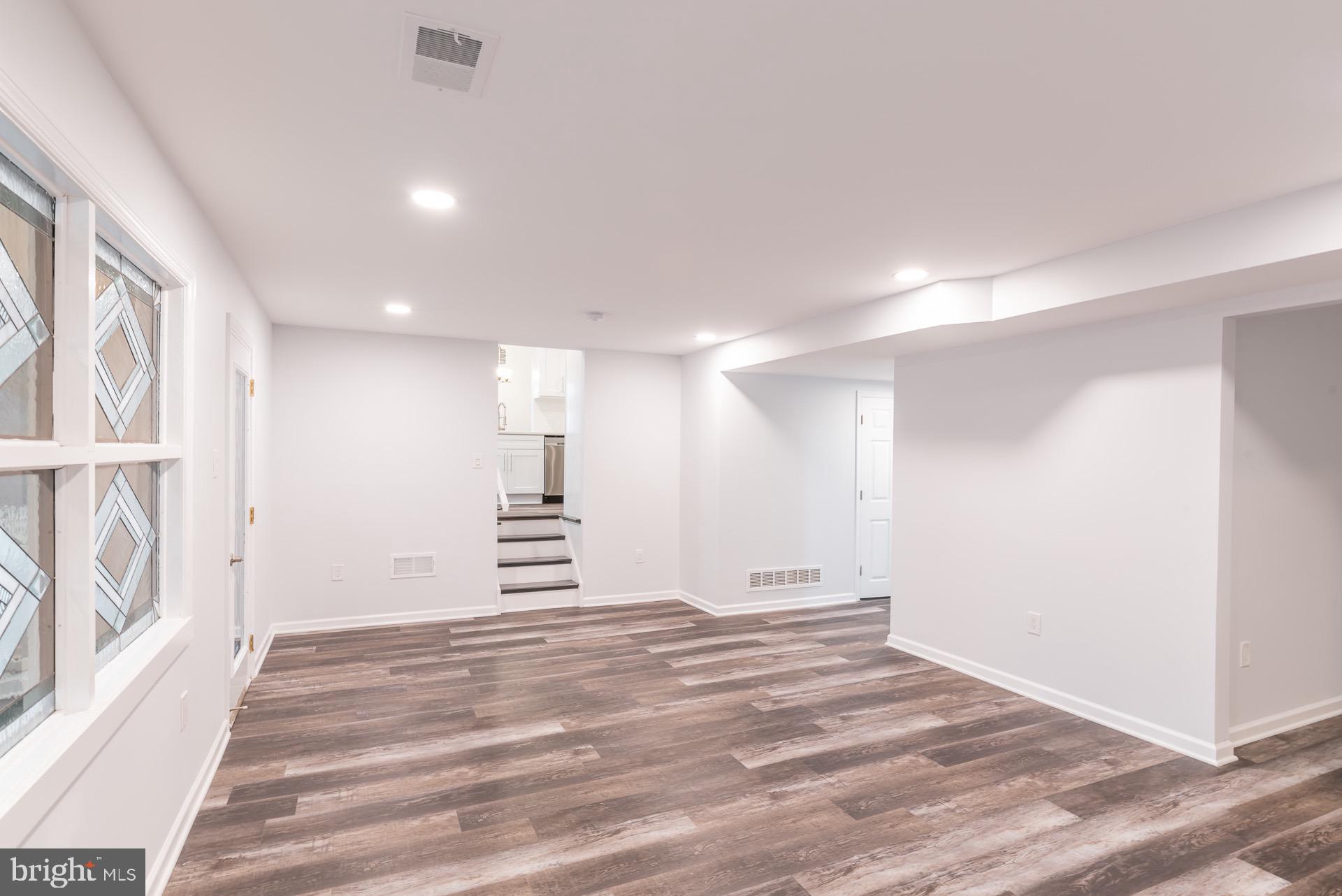 639 Welsh Road Philadelphia, PA 19115 - Photo 22 of 49 Family Room - Level 1