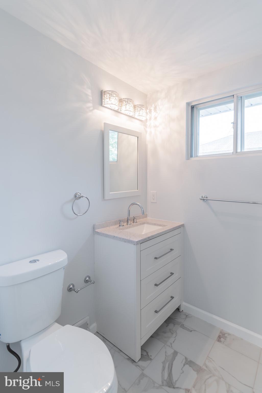 639 Welsh Road Philadelphia, PA 19115 - Photo 30 of 49 Master Bathroom - Level 2