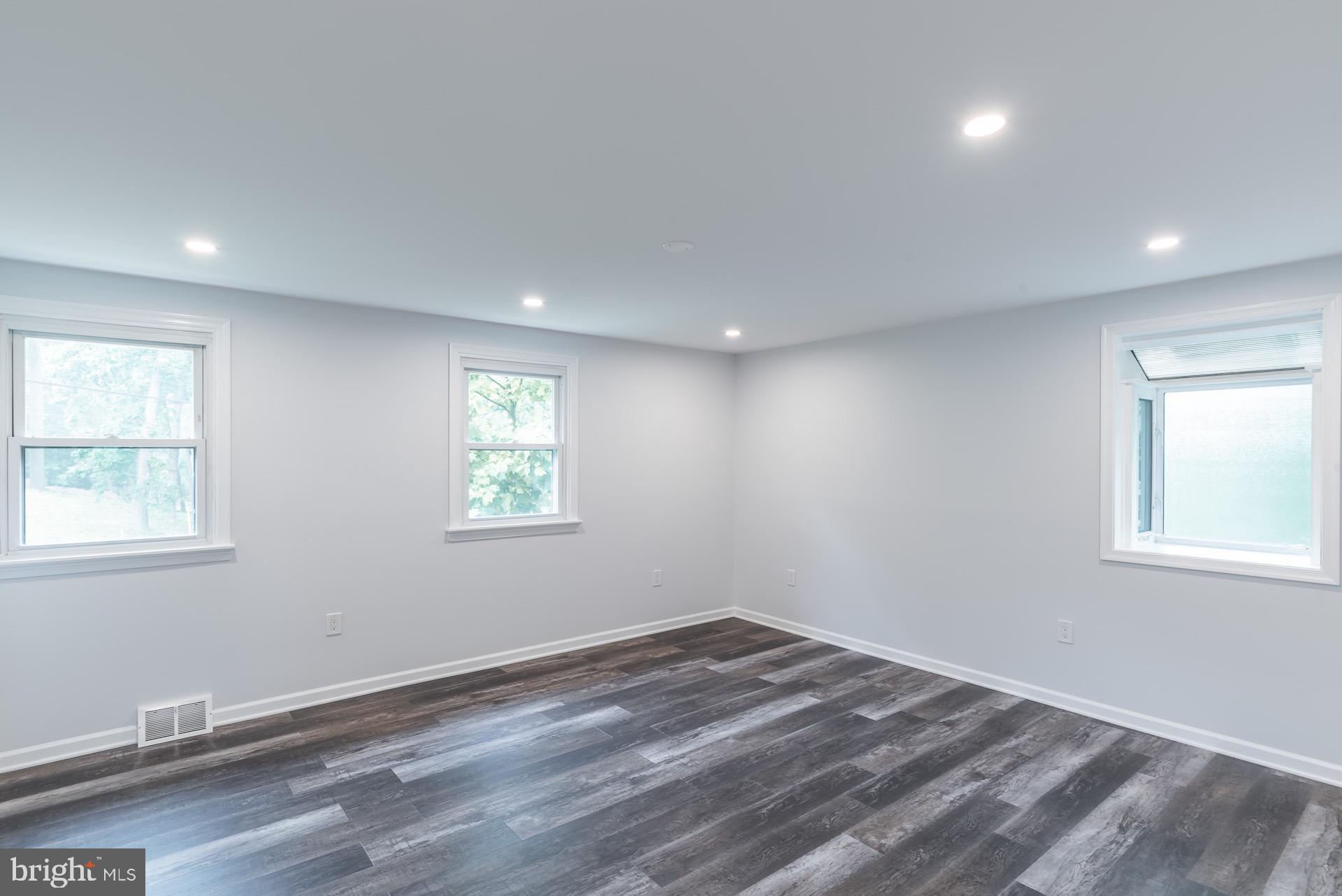 639 Welsh Road Philadelphia, PA 19115 - Photo 38 of 49 Master Bedroom - Level 2