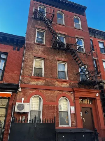$2,700,000 | 60 6th Avenue | Prospect Heights