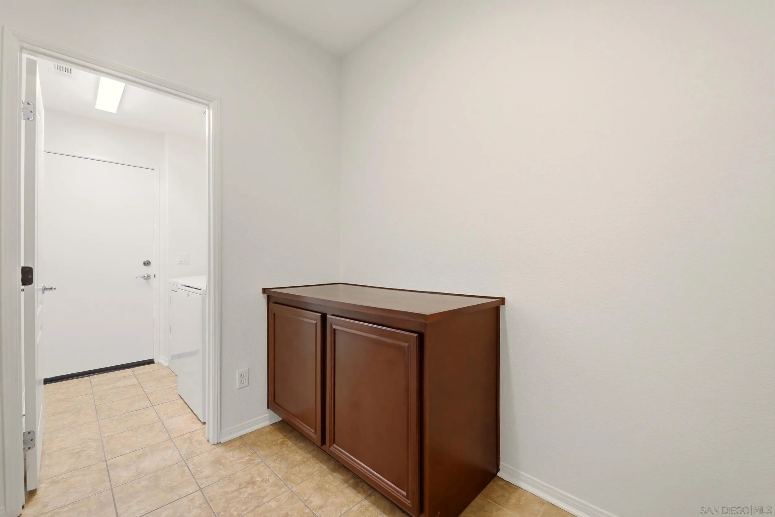 16953 New Rochelle Way, Unit 62 San Diego, CA 92127 - Photo 19 of 21 a view of cupboard