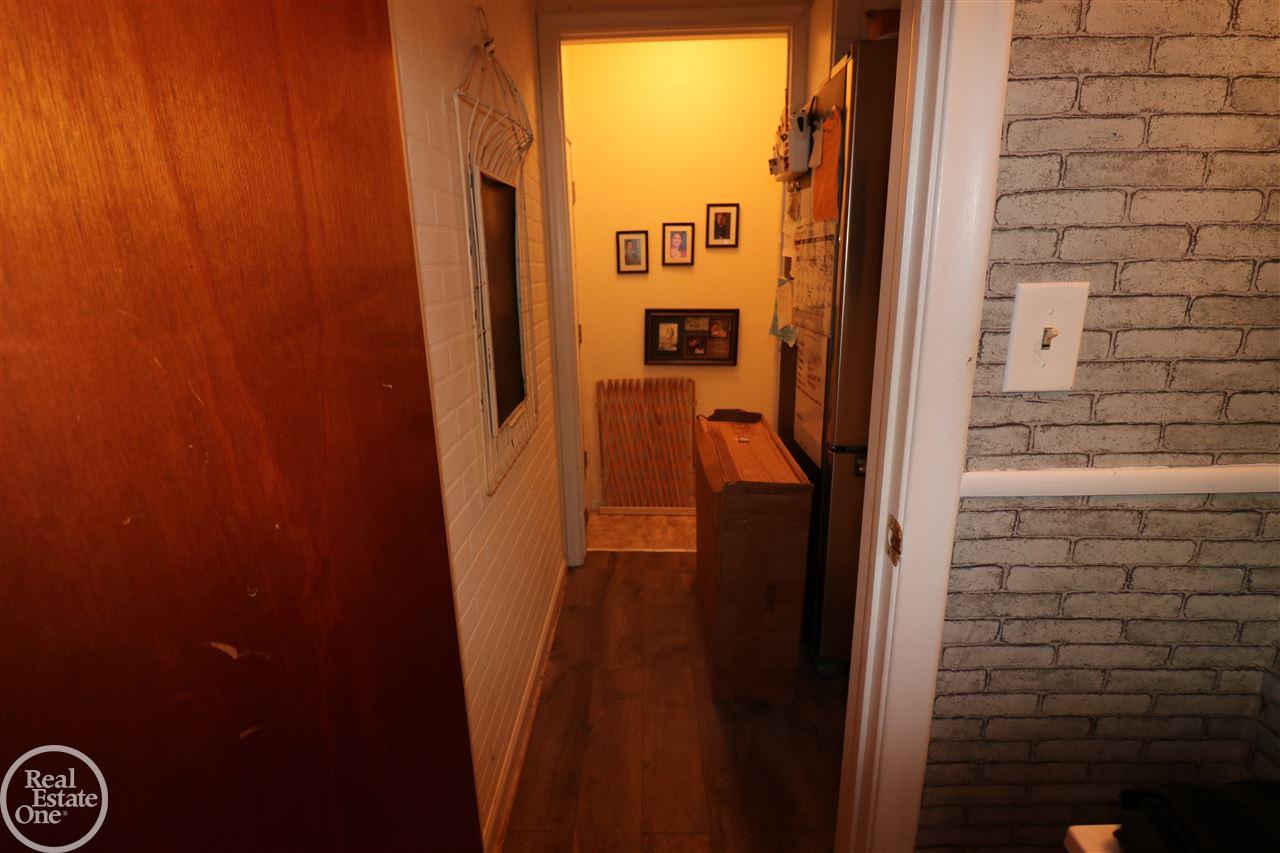 5401 South Genesee Road Grand Blanc, MI 48439 - Photo 32 of 39 31372960-62.JPG