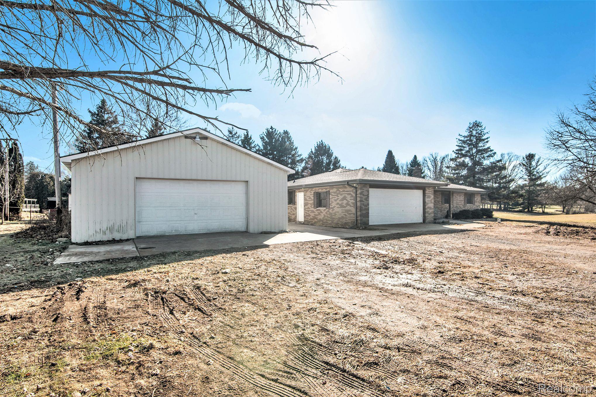 4101 Lansing Road Perry, MI 48872 - Photo 2 of 36 Gallery Image 2