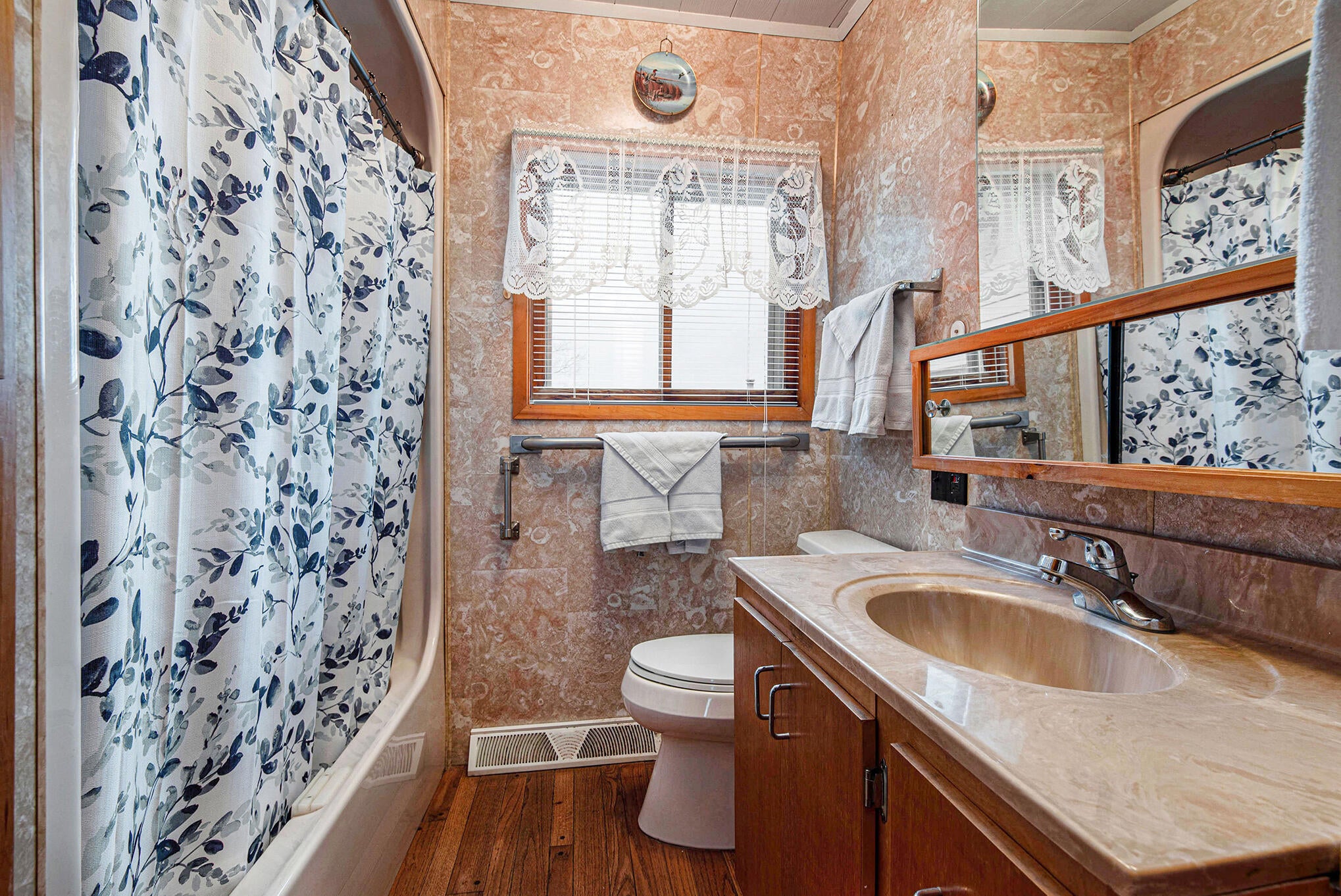 7497 Mullett Lake Road Cheboygan, MI 49721 - Photo 12 of 38 Gallery Image 12