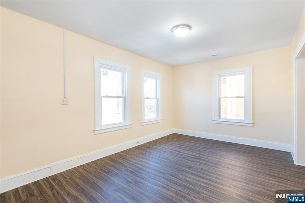 479 Centre Street Nutley, NJ 07110 - Photo 14 of 50