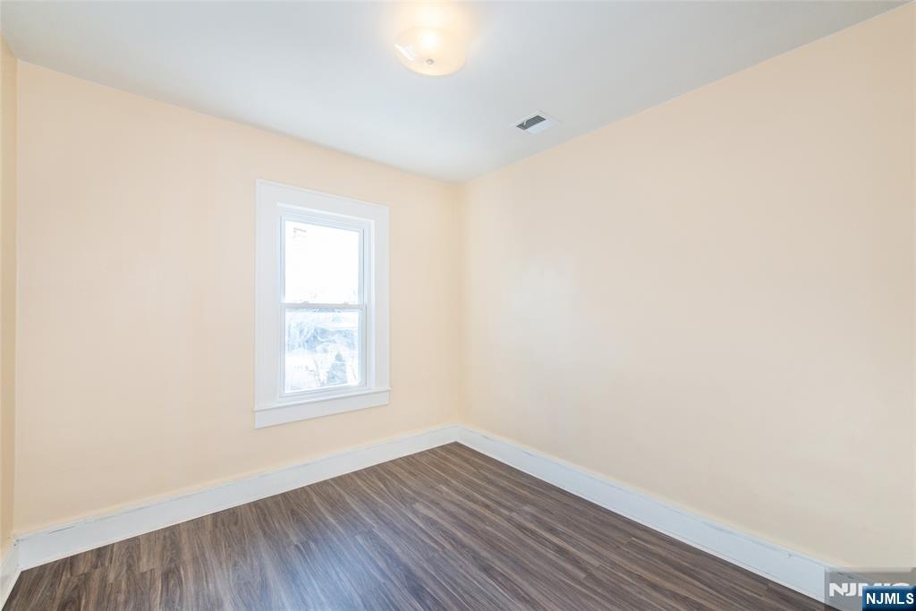 479 Centre Street Nutley, NJ 07110 - Photo 22 of 50