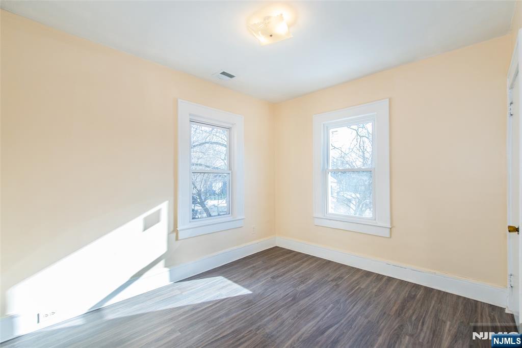 479 Centre Street Nutley, NJ 07110 - Photo 24 of 50