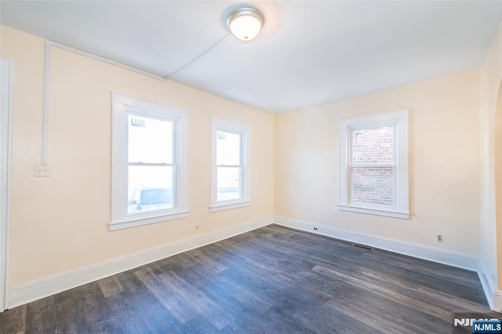 479 Centre Street Nutley, NJ 07110 - Photo 3 of 50