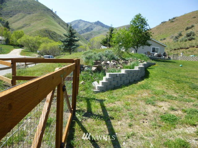 3390 Number 1 Canyon Road Wenatchee, WA 98801 - Photo 3 of 24 Gallery Image 3