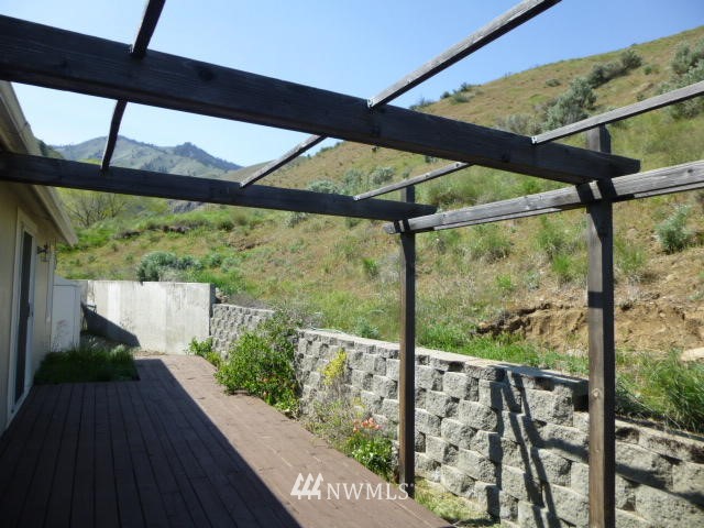 3390 Number 1 Canyon Road Wenatchee, WA 98801 - Photo 4 of 24 Gallery Image 4