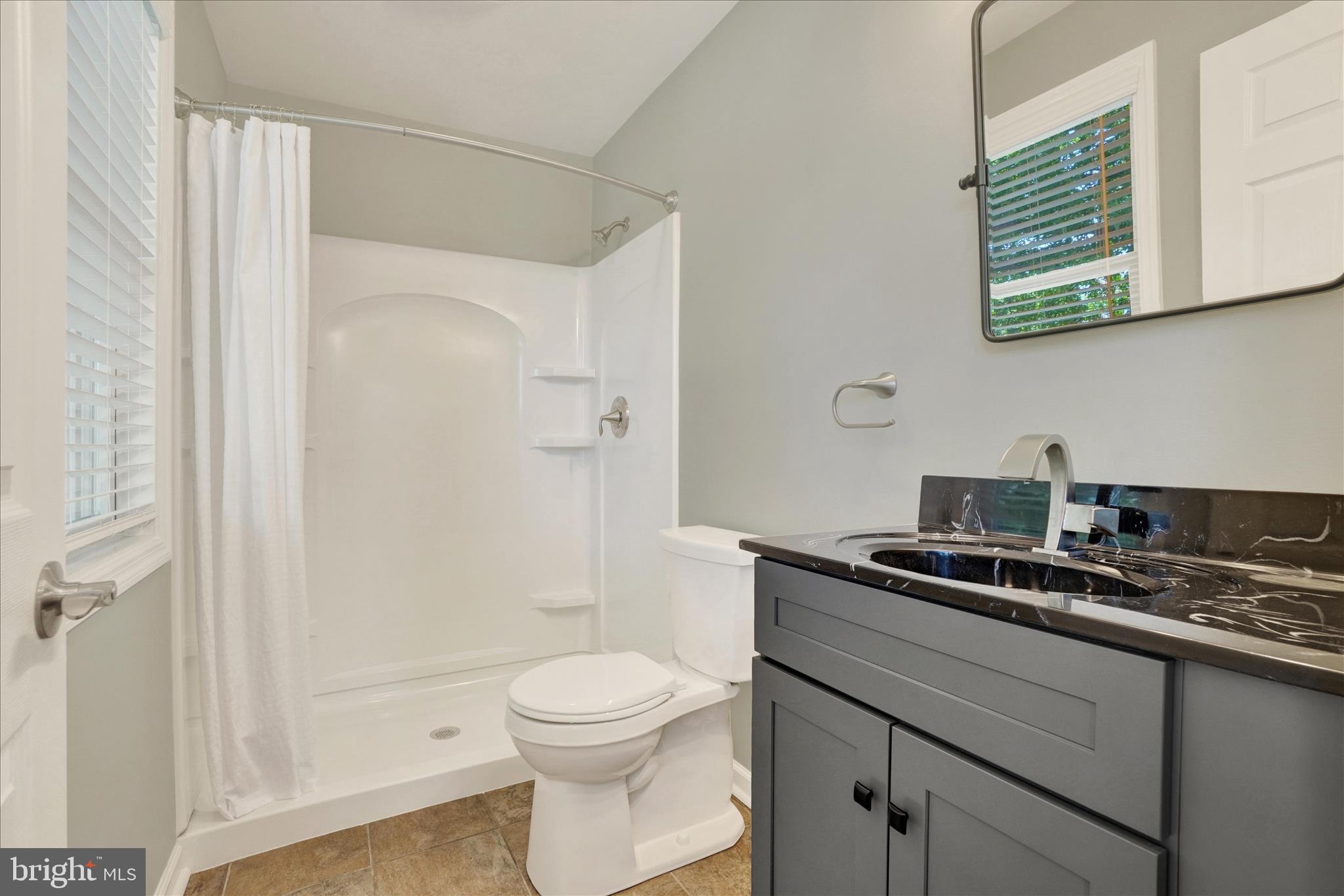 1542 Bonbar Road York, PA 17403 - Photo 15 of 33