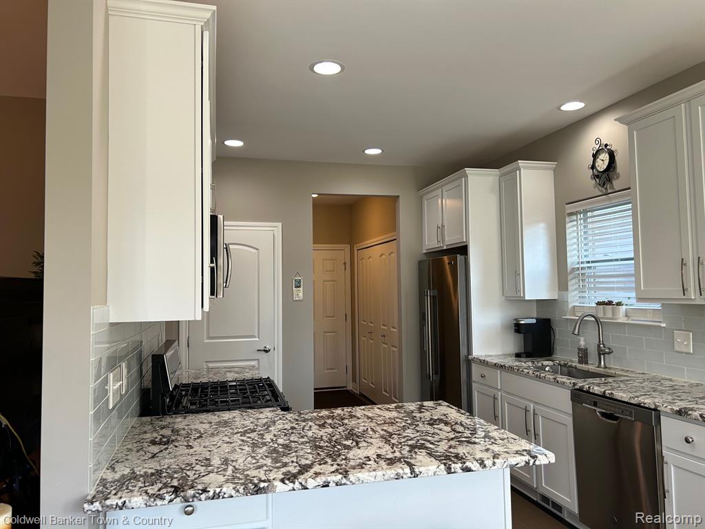 4134 Chase Ridge Lane Howell, MI 48843 - Photo 12 of 42 Gallery Image 12