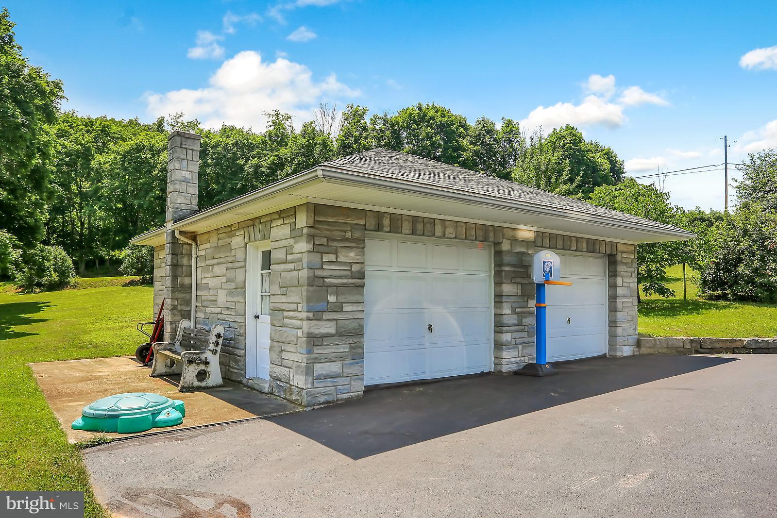 2245 Armstrong Valley Road Halifax, PA 17032 - Photo 23 of 26 Garage