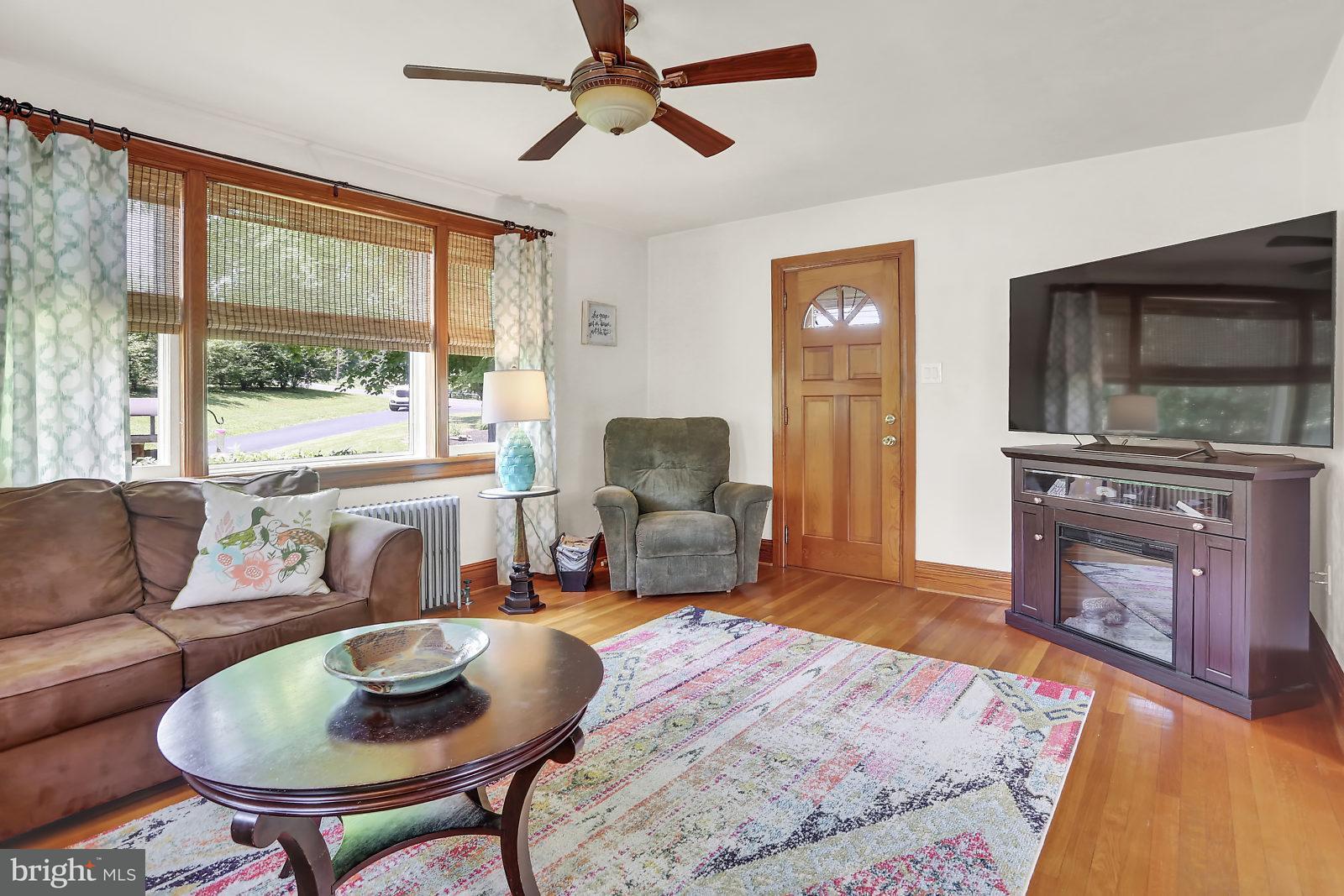 2245 Armstrong Valley Road Halifax, PA 17032 - Photo 5 of 26 Living Room