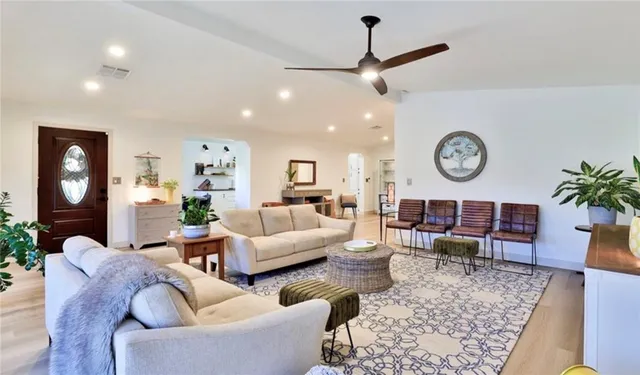 $499,000 | 38046 Calle Quedo, Murrieta, CA 92563